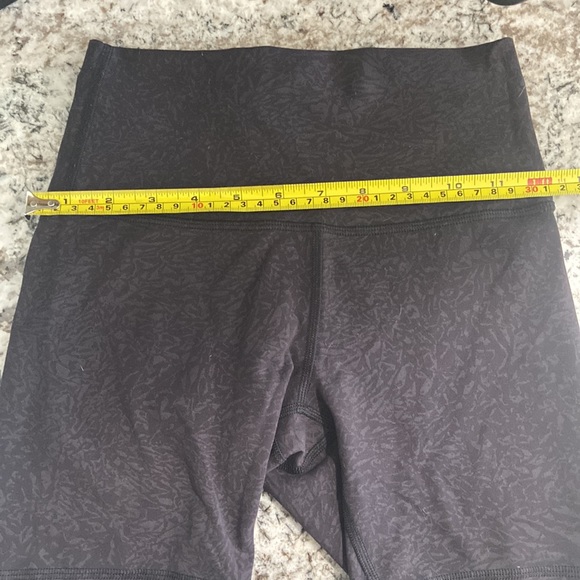 Lululemon | Wunder Train HR Short - Picture 3 of 4